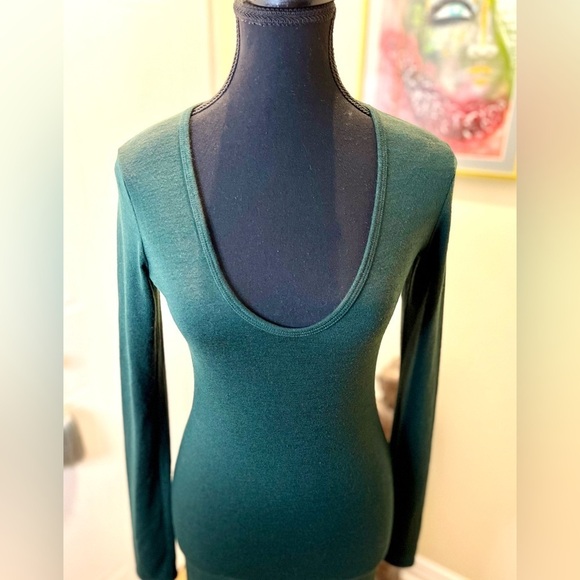 Wilfred/Aritzia knit bodycon dress w/ scoop neck & long sleeves, hunter green - Picture 4 of 6